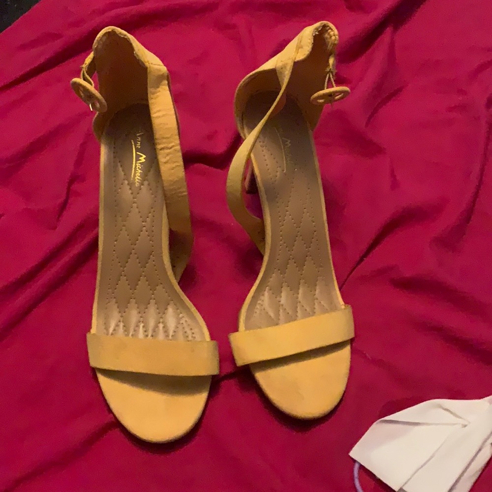 Highheels , yellow size 10